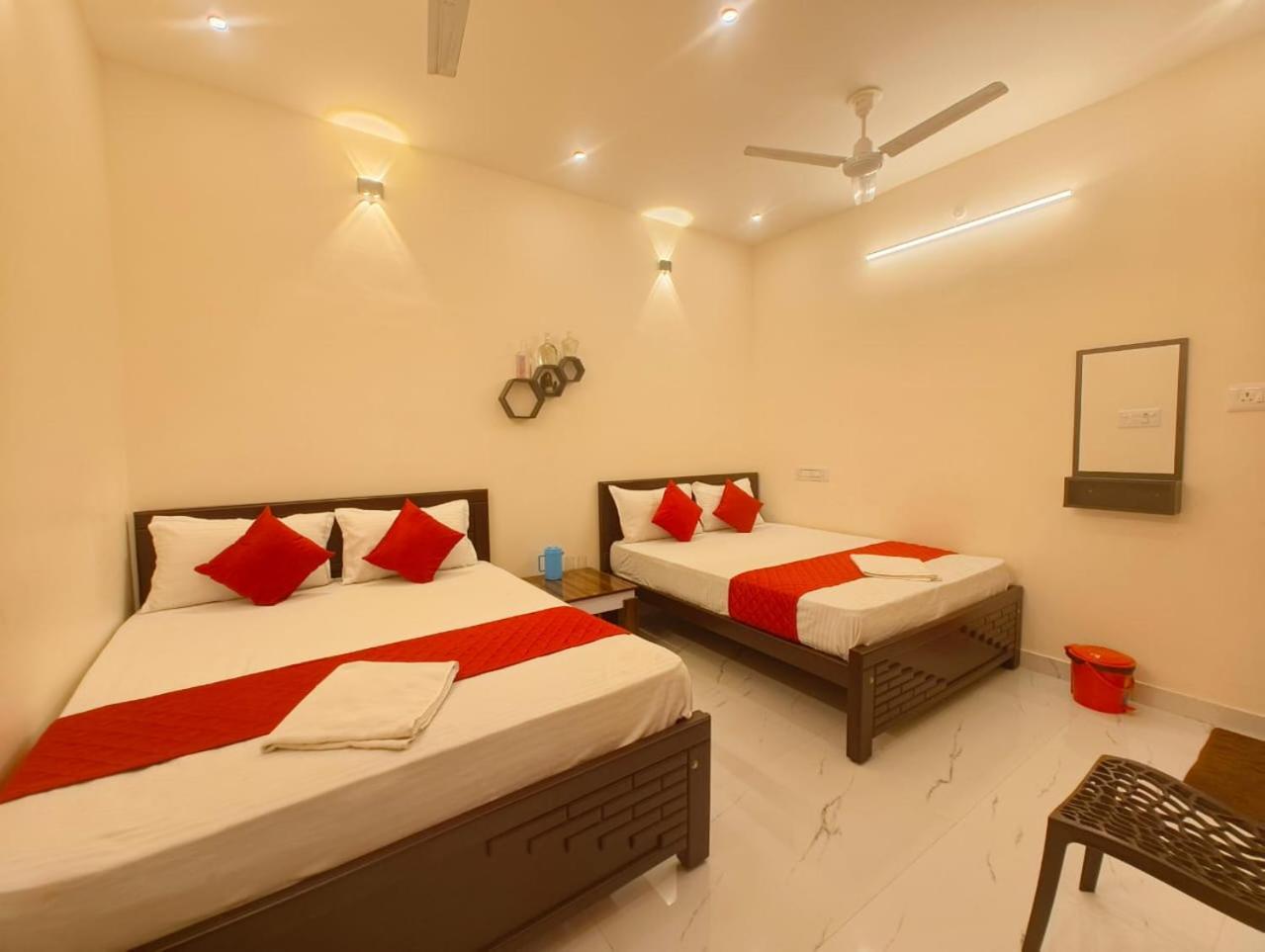 Rudra Elite Apartment Rameshwaram Bilik gambar